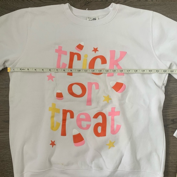 Pacific and Co Trick or Treat Halloween Sweatshirt - Size S - White/Orange - NWT - Picture 4 of 9